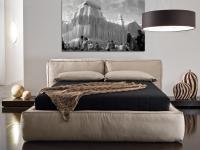 Das Bett Glamis fügt sich perfekt in Wohnumgebungen im minimalen Stil ein