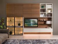 Wohnwand mit Holztüren Way 28, jede Komponente hat eine individuell gestaltbare Oberfläche mit einer Auswahl an strukturierten, matten, metallischen oder glänzend lackierten oder furnierten Hölzern