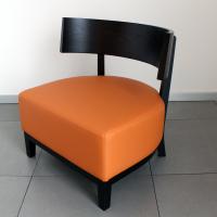 Lanky Design Sessel aus Massivholz