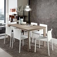 Moderner quadratischer Tisch verlängerbar Albus mit Tischplatte in Fenix Castoro und Struktur in Metall gestrichen in der gleichen Farbe
