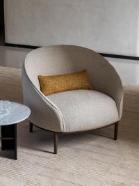 Abgerundet Sessel mit Yoisho-Holzbeinen für moderne und elegante Wohnräume