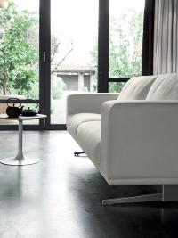 Burton modernes Sofa in alternativer Ausführung mit fester Rückenlehne