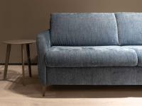 Litchis Sofa mit titangrauen Füßen aus Aluminiumdruckguss