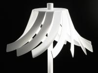 Turning Tischlampe - Detailbild des Lampenschirmes aus angestrichenem Metall
