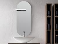 Ovaler Badezimmerspiegel mit LED-Strahler Sampi, Strahler Mod. Poppy