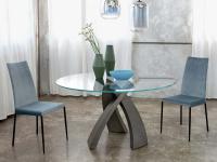 Eliseo Tisch in runder Ausführung mit transparenter Glasplatte und Fuß aus gebürstetem Metall 