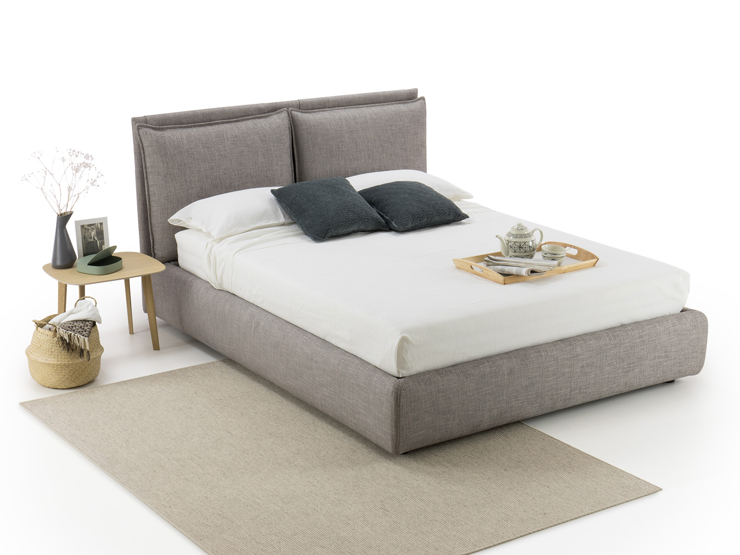 Letto imbottito con testiera reclinabile Blend