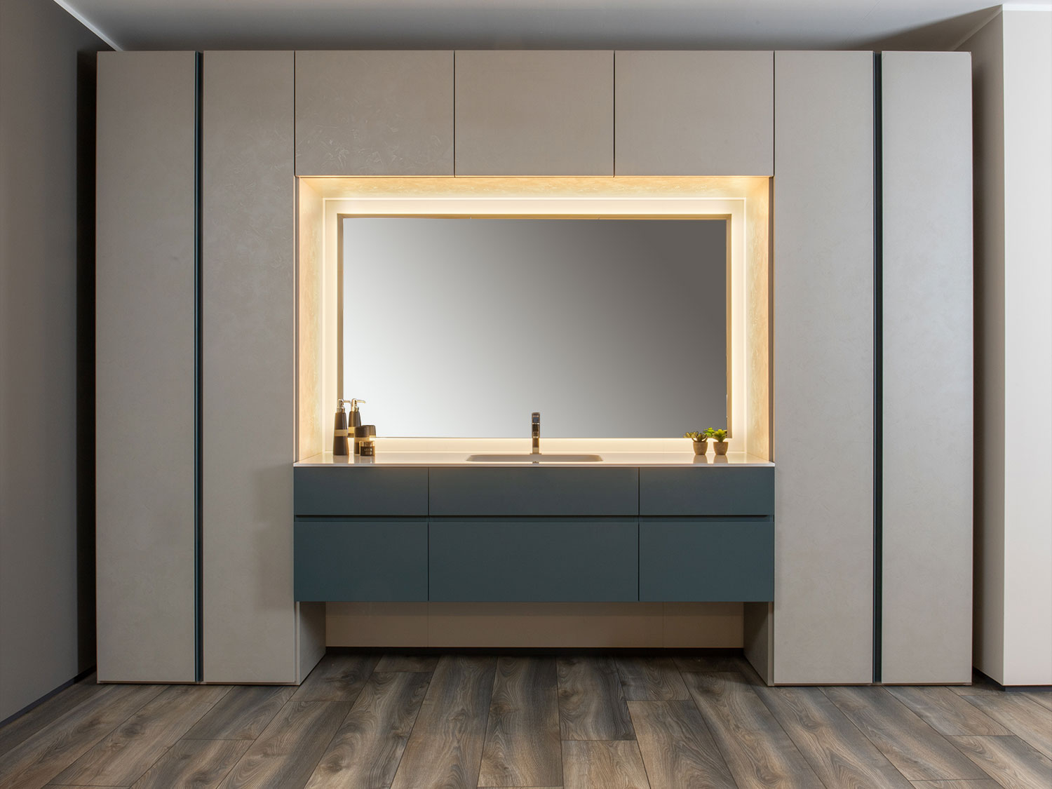 Arredo bagno su misura con top in corian Brooklyn