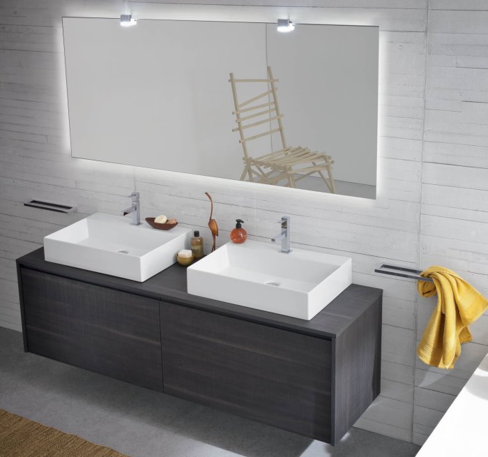 Bagno con due lavabi in appoggio Atlantic N49