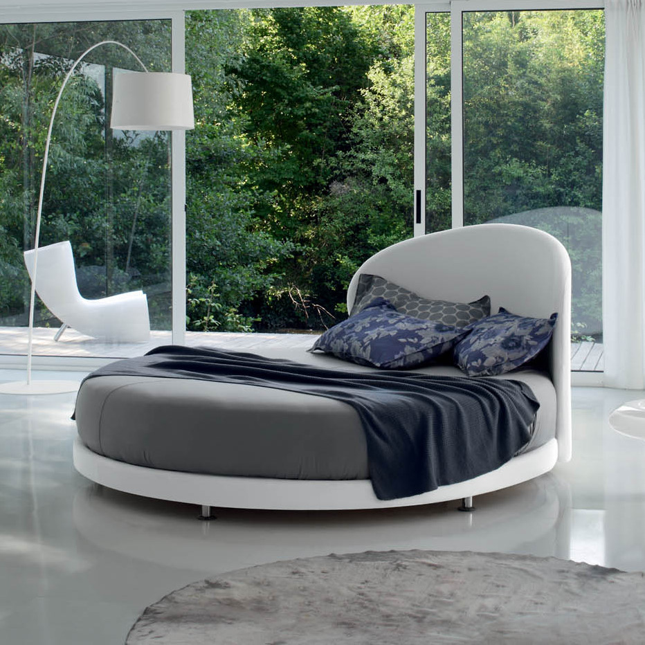 Letto Globe - letto rotondo con testiera arrotondata, in similpelle bianca