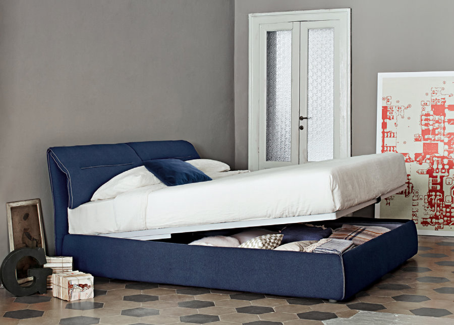 Letto imbottito in tessuto blu con box contenitore | Campo