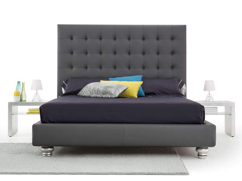 Letto Supercapitonnè, super testiera di 145 cm trapuntata
