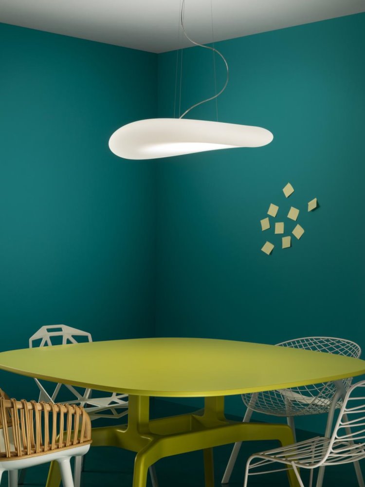 Lampadario di design a forma di disco in materiale plastico bianco