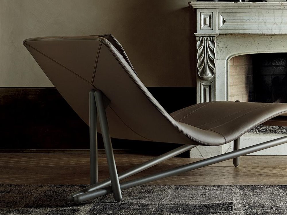 Dettaglio di una chaise longue con schienale inclinato | Donovan
