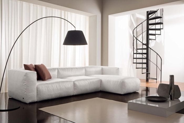 Divano bianco a moduli con chaise longue Softly