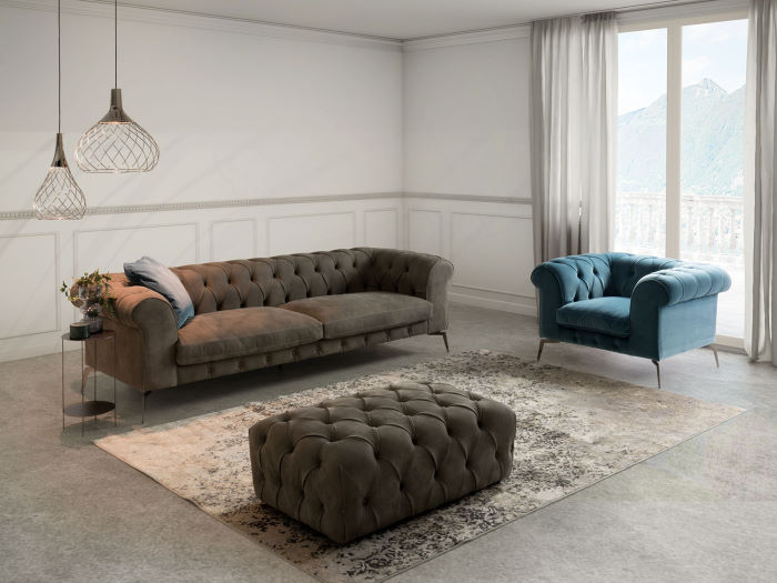 Bellagio - salotto con divano e poltrona capitonné moderni in colori diversi