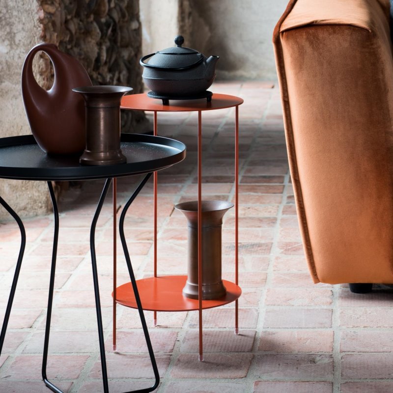 Tavolino in metallo laccato arancione | Banks