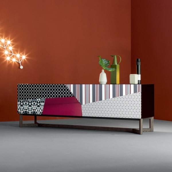 Credenza di design con ante stampate Doppler