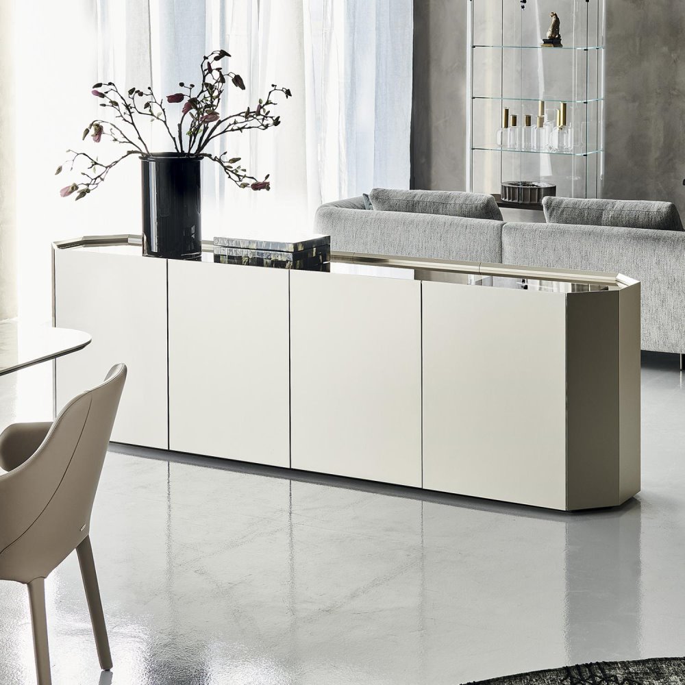 Credenza di design senza maniglie a centro stanza Chelsea