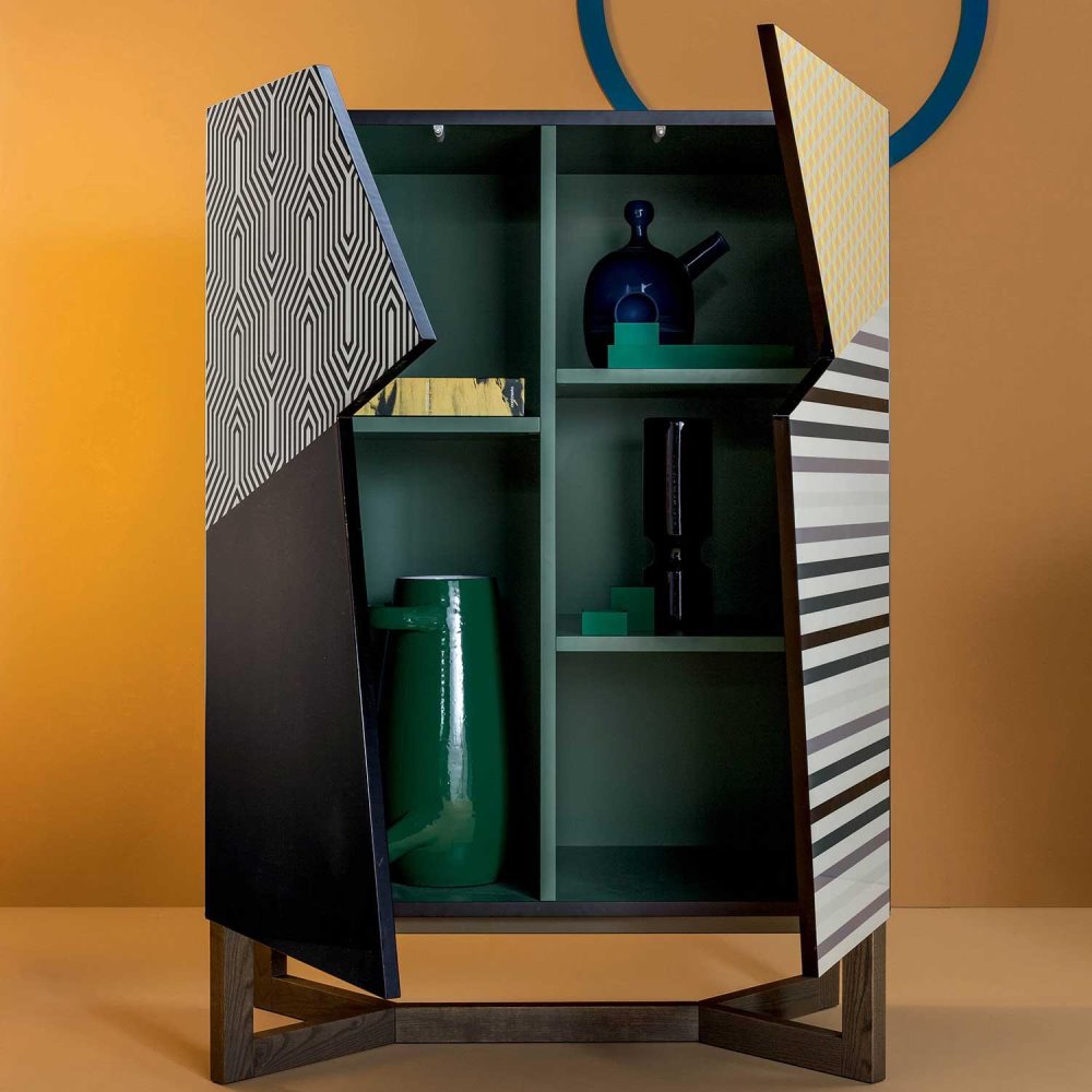 Credenza di design con interni verde scuro Doppler K