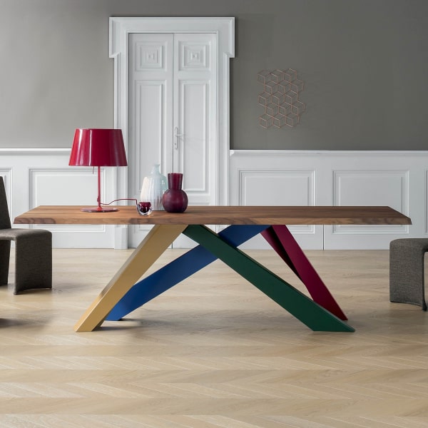 Tavolo di design con gambe colorate Big Table